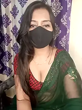 Snapshot of Miss-Riyasingh chatting on 02.19.25 Miss-Riyasingh online show from 02.19.25