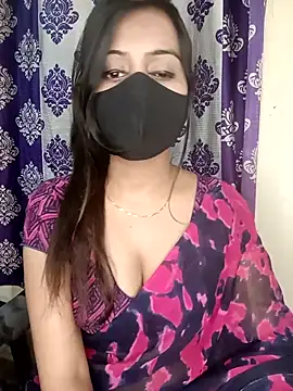 Snapshot of Miss-Riyasingh chatting on 03.11.25 Miss-Riyasingh online show from 03.11.25