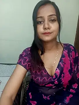 Snapshot of Miss-Riyasingh chatting on 09.11.25 Miss-Riyasingh online show from 09.11.25