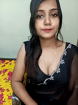 Snapshot of Miss-Riyasingh chatting on 10.02.25 Miss-Riyasingh online show from 10.02.25