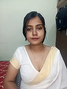 Snapshot of Miss-Riyasingh chatting on 04.19.26 Miss-Riyasingh online show from 04.19.26