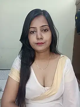 Snapshot of Miss-Riyasingh chatting on 05.17.26 Miss-Riyasingh online show from 05.17.26