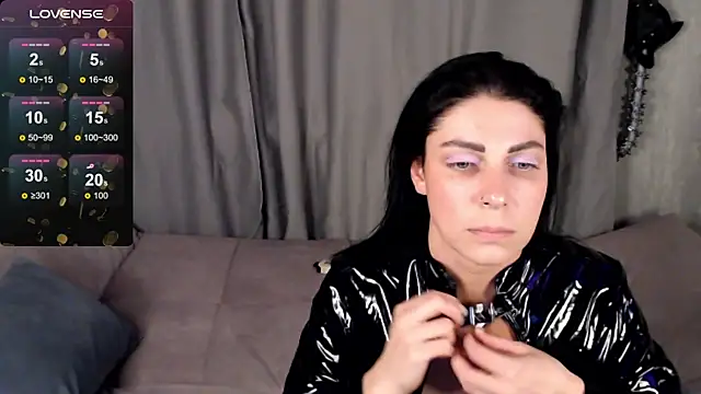 Carrie Moonshine online show from 01.23.25