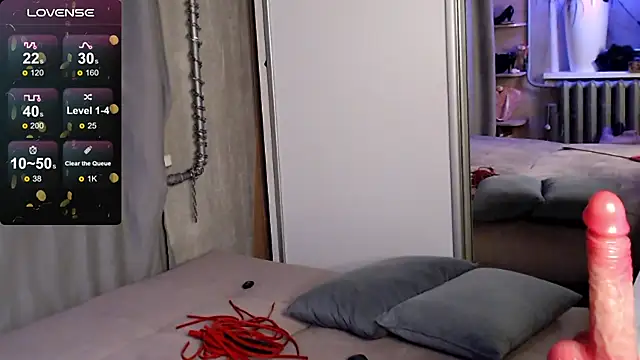 Carrie Moonshine online show from 03.18.25