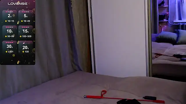 Carrie Moonshine online show from 03.18.25