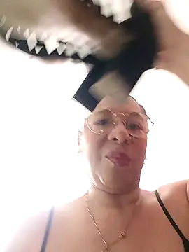 Snapshot of MATTHEW_MRANDA chatting on 02.02.25 MATTHEW MRANDA online show from 02.02.25