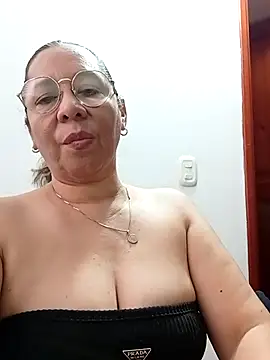 Snapshot of MATTHEW_MRANDA chatting on 03.08.25 MATTHEW MRANDA online show from 03.08.25