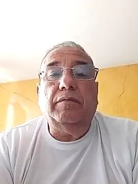 Snapshot of MATTHEW_MRANDA chatting on 05.23.26 MATTHEW MRANDA online show from 05.23.26
