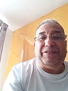 Snapshot of MATTHEW_MRANDA chatting on 05.29.26 MATTHEW MRANDA online show from 05.29.26