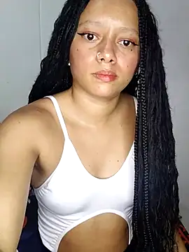 Snapshot of Kassandra_12 chatting on 09.18.25 Kassandra 12 online show from 09.18.25