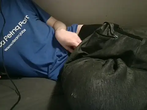 Snapshot of krissraw chatting on 03.06.26 krissraw online show from 03.06.26