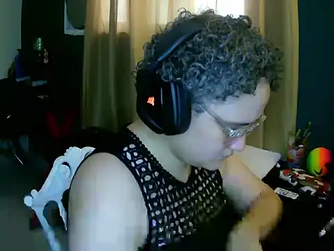 Snapshot of lolalicious_7583 chatting on 02.04.26 lolalicious 7583 online show from 02.04.26