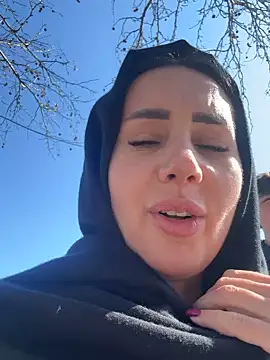 AnaRhodes online show from 03.04.25