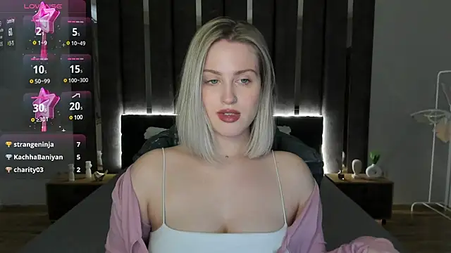 Snapshot of _Sarah_Soul_ chatting on 01.23.25 Sarah Soul online show from 01.23.25