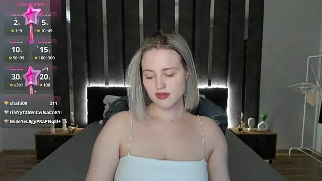 Snapshot of _Sarah_Soul_ chatting on 01.23.25 Sarah Soul online show from 01.23.25