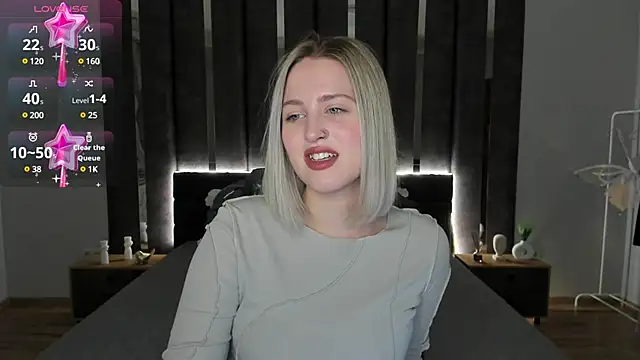 Snapshot of _Sarah_Soul_ chatting on 01.24.25 Sarah Soul online show from 01.24.25