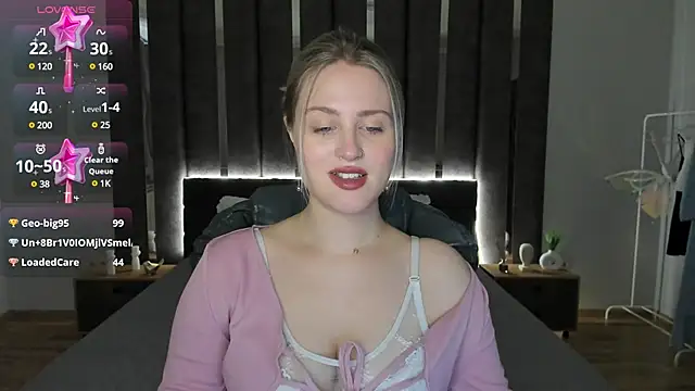 Snapshot of _Sarah_Soul_ chatting on 01.24.25 Sarah Soul online show from 01.24.25