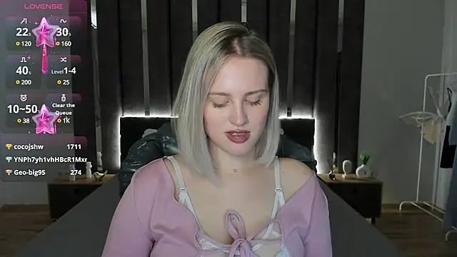 Snapshot of _Sarah_Soul_ chatting on 01.24.25 Sarah Soul online show from 01.24.25