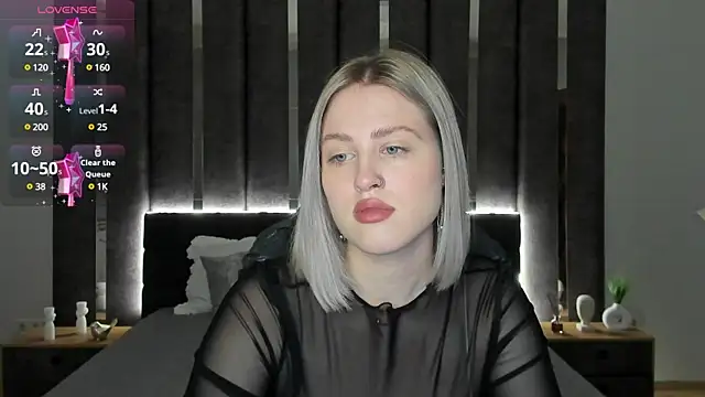 Snapshot of _Sarah_Soul_ chatting on 01.26.25 Sarah Soul online show from 01.26.25