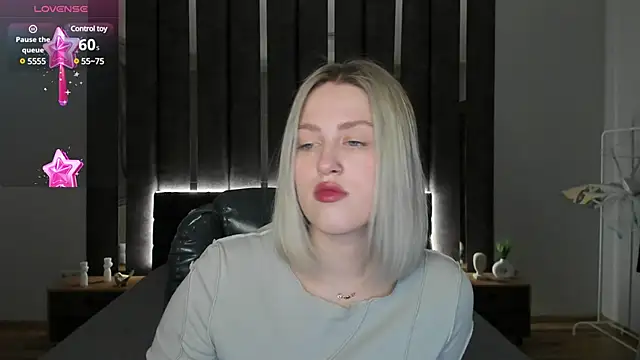 Snapshot of _Sarah_Soul_ chatting on 01.27.25 Sarah Soul online show from 01.27.25