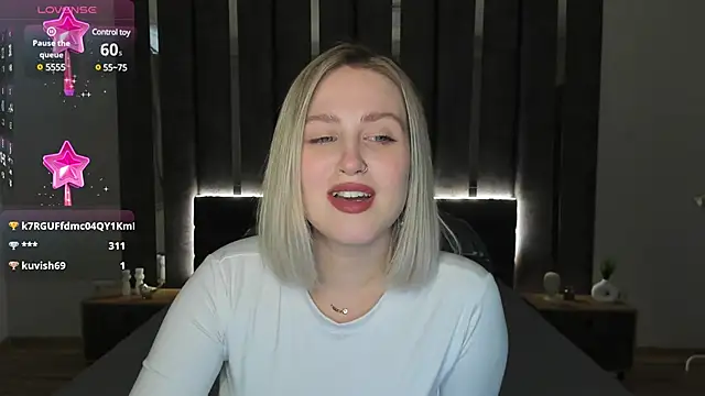 Snapshot of _Sarah_Soul_ chatting on 02.01.25 Sarah Soul online show from 02.01.25