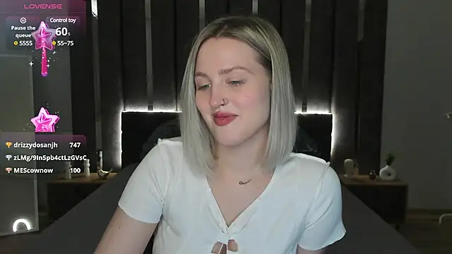 Snapshot of _Sarah_Soul_ chatting on 02.06.25 Sarah Soul online show from 02.06.25