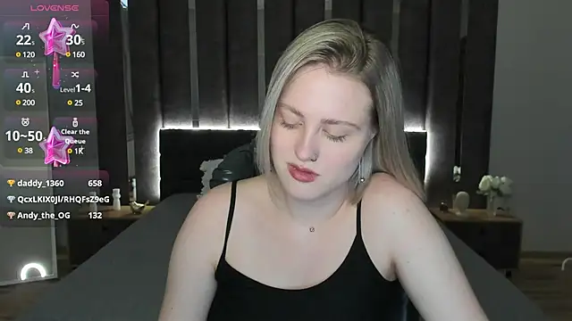 Snapshot of _Sarah_Soul_ chatting on 02.09.25 Sarah Soul online show from 02.09.25