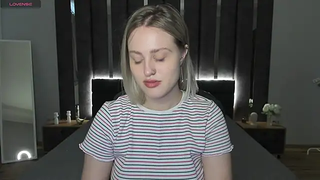 Snapshot of _Sarah_Soul_ chatting on 02.11.25 Sarah Soul online show from 02.11.25