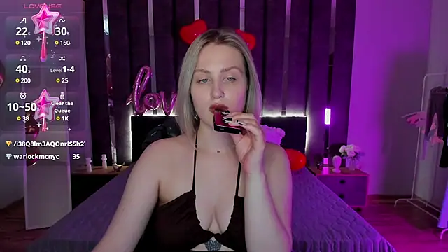 Snapshot of _Sarah_Soul_ chatting on 02.16.25 Sarah Soul online show from 02.16.25