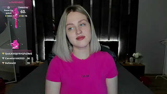 Snapshot of _Sarah_Soul_ chatting on 02.19.25 Sarah Soul online show from 02.19.25