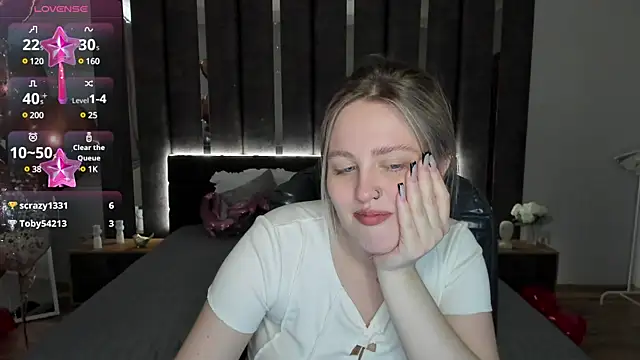 Snapshot of _Sarah_Soul_ chatting on 02.20.25 Sarah Soul online show from 02.20.25