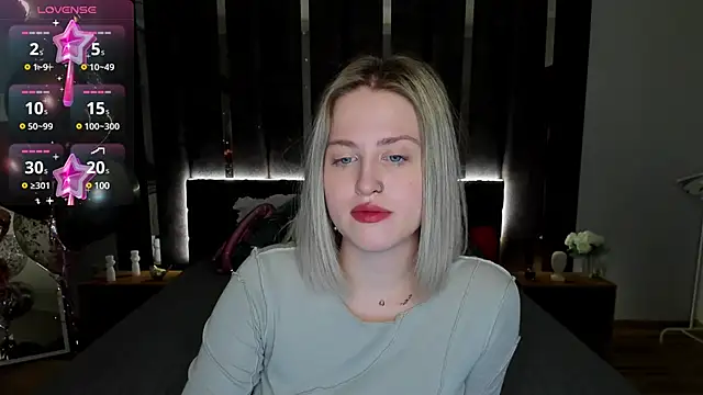 Snapshot of _Sarah_Soul_ chatting on 02.25.25 Sarah Soul online show from 02.25.25