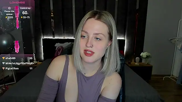 Snapshot of _Sarah_Soul_ chatting on 02.26.25 Sarah Soul online show from 02.26.25