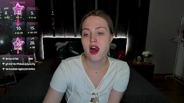 Snapshot of _Sarah_Soul_ chatting on 02.27.25 Sarah Soul online show from 02.27.25