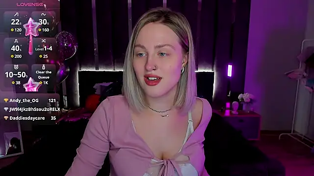 Snapshot of _Sarah_Soul_ chatting on 03.01.25 Sarah Soul online show from 03.01.25