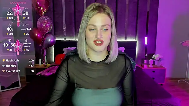 Snapshot of _Sarah_Soul_ chatting on 03.05.25 Sarah Soul online show from 03.05.25