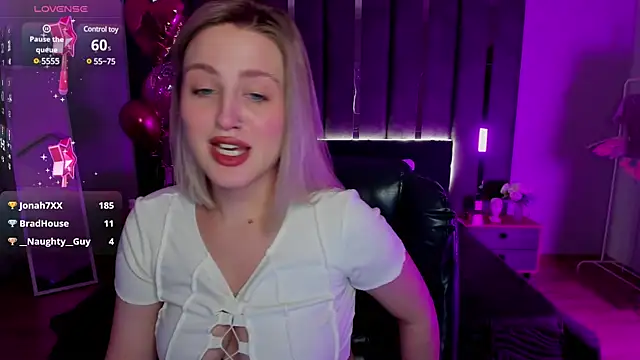 Snapshot of _Sarah_Soul_ chatting on 03.06.25 Sarah Soul online show from 03.06.25