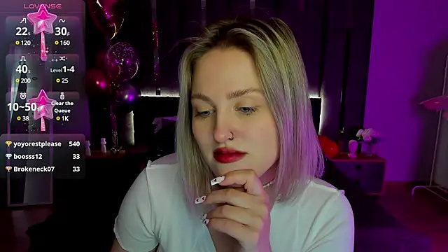 Snapshot of _Sarah_Soul_ chatting on 03.08.25 Sarah Soul online show from 03.08.25