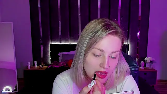 Snapshot of _Sarah_Soul_ chatting on 03.15.25 Sarah Soul online show from 03.15.25