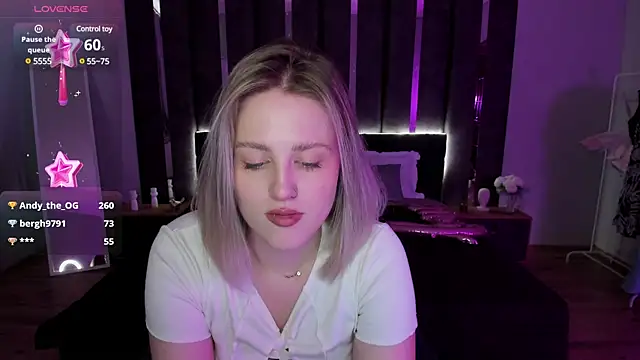 Snapshot of _Sarah_Soul_ chatting on 03.19.25 Sarah Soul online show from 03.19.25