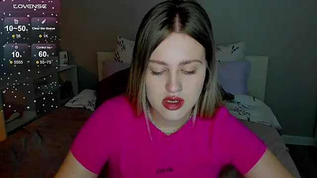 Snapshot of _Sarah_Soul_ chatting on 10.07.25 Sarah Soul online show from 10.07.25