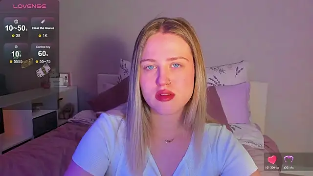 Snapshot of _Sarah_Soul_ chatting on 10.20.25 Sarah Soul online show from 10.20.25