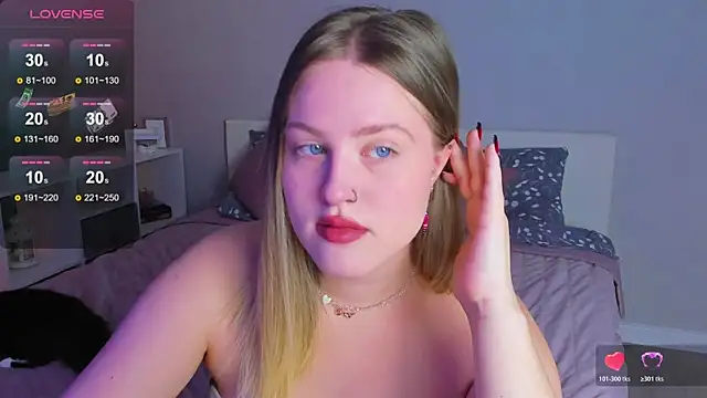 Snapshot of _Sarah_Soul_ chatting on 11.06.25 Sarah Soul online show from 11.06.25