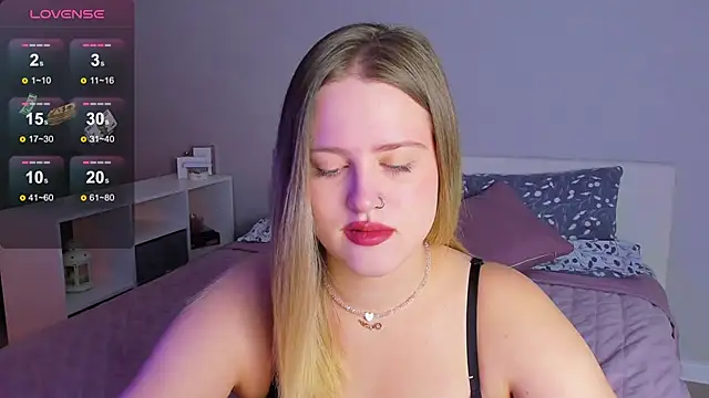 Snapshot of _Sarah_Soul_ chatting on 11.07.25 Sarah Soul online show from 11.07.25