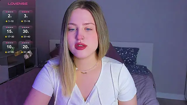 Snapshot of _Sarah_Soul_ chatting on 11.08.25 Sarah Soul online show from 11.08.25