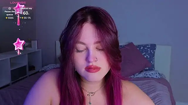 Snapshot of _Sarah_Soul_ chatting on 12.17.25 Sarah Soul online show from 12.17.25