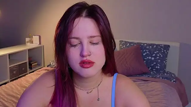 Snapshot of _Sarah_Soul_ chatting on 12.21.25 Sarah Soul online show from 12.21.25