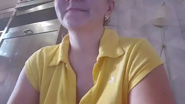 EstrellaWalters online show from 11.03.25