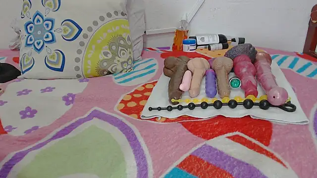 Snapshot of gina_lis chatting on 12.16.24 gina lis online show from 12.16.24