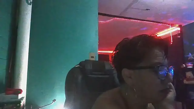 TRISH MILF online show from 12.13.24